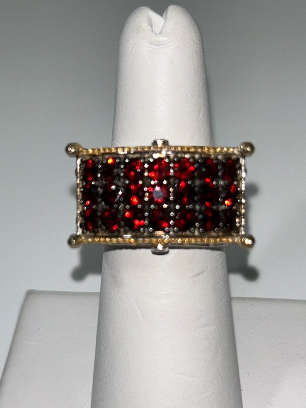 NWOT Gems En Vogue Designer Palladium 14k Accent Genuine Garnet Bridge Ring